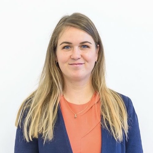 Mgr. Zuzana Švecová